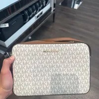 [S] MICHAEL KORS 35F8GTTC3B JET SET ITEM LG EW CROSSBODY,VANILLA, 192877938248 (SMK478)