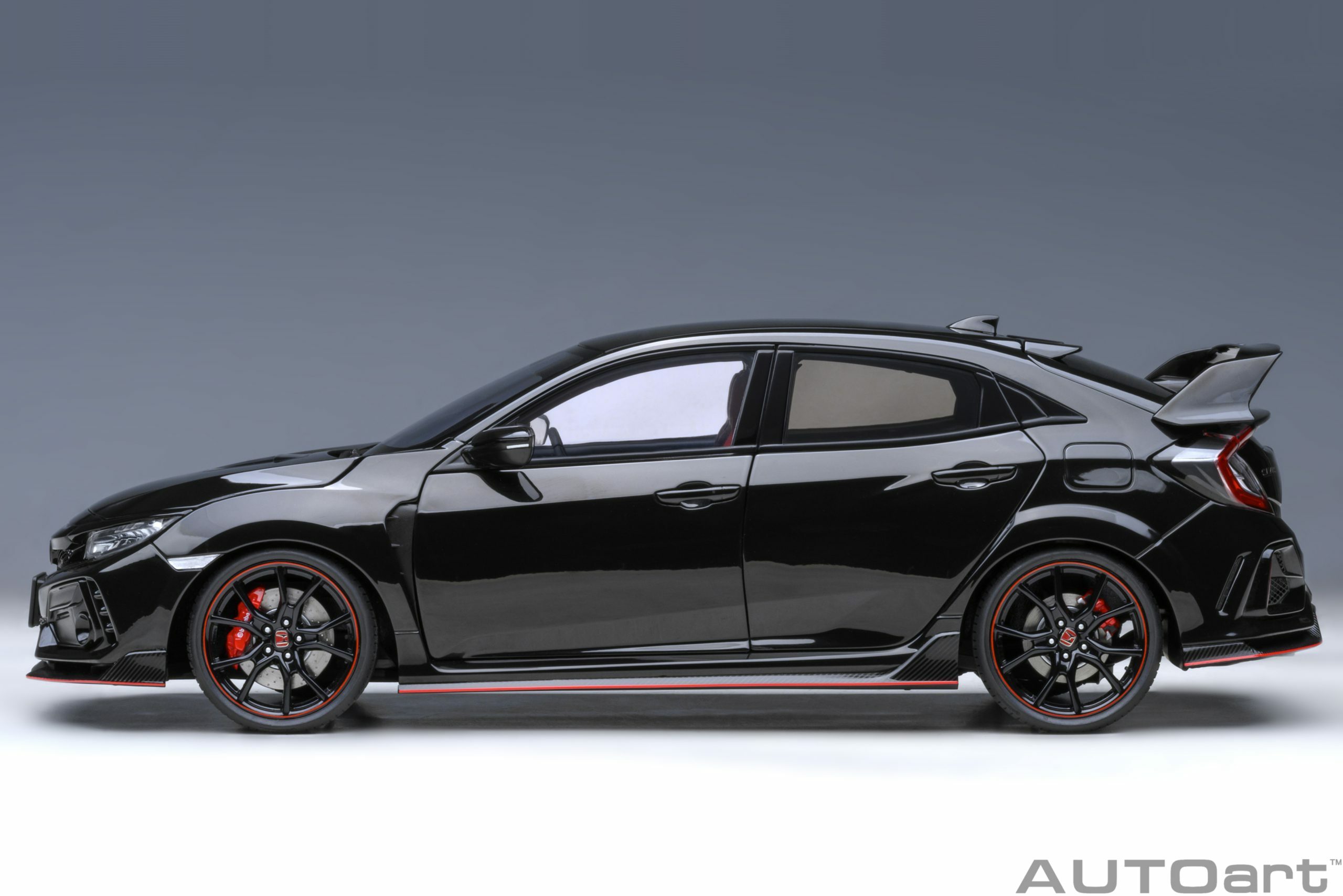 1/18 AUTOART Honda Civic Type R (FK8) 2021 (Crystal Black Pearl) (73222)