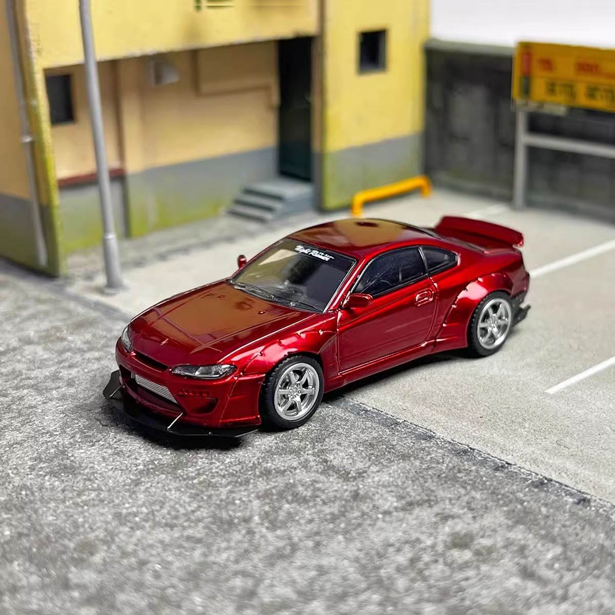 1/64 Street Weapon Nissan Silvia S15 Red (SWNSS15R)