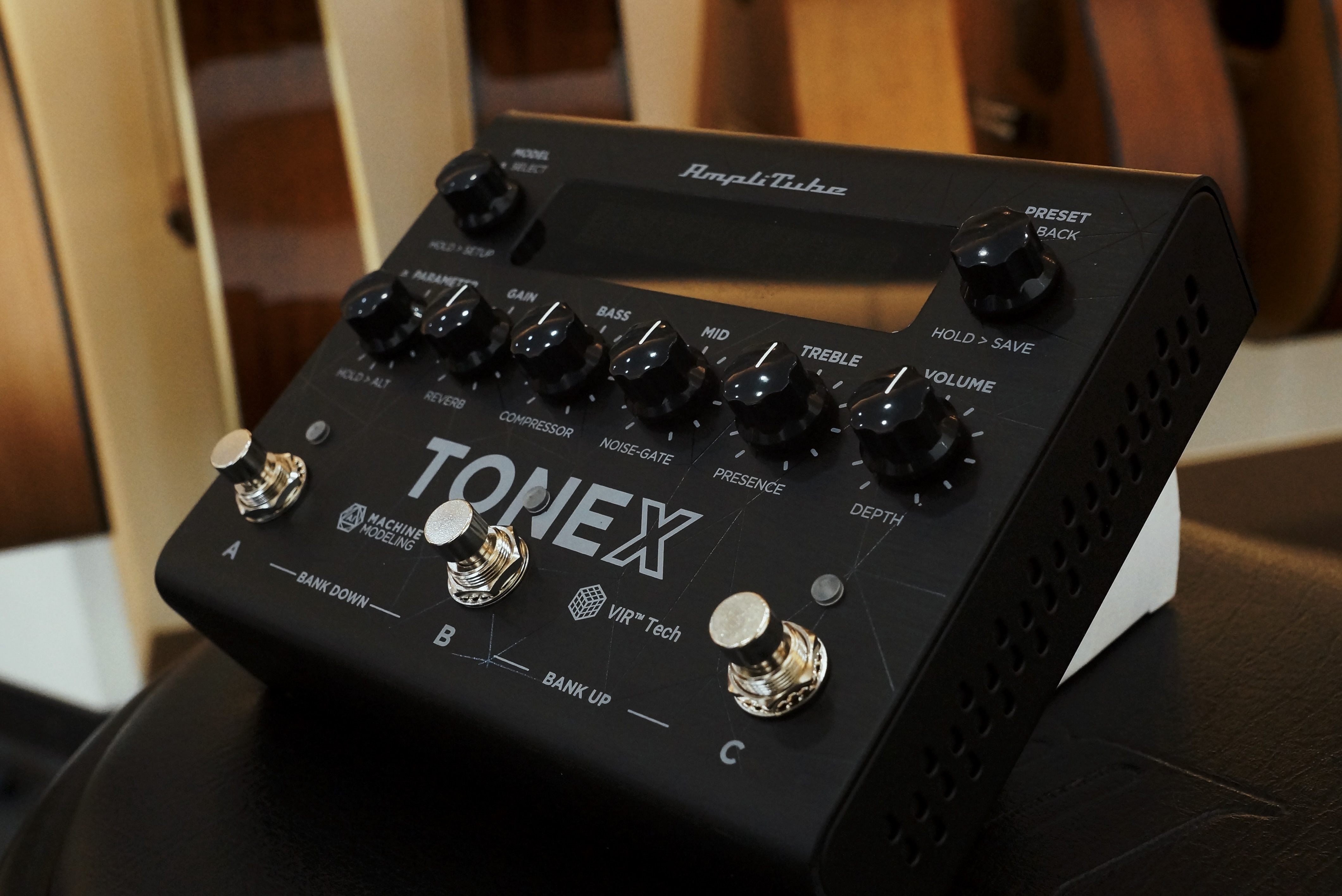 【現貨供應】IK MULTIMEDIA TONEX PEDAL 音色模擬 多功能效果器 第 4 張圖片｜三峽吉他 / Bass