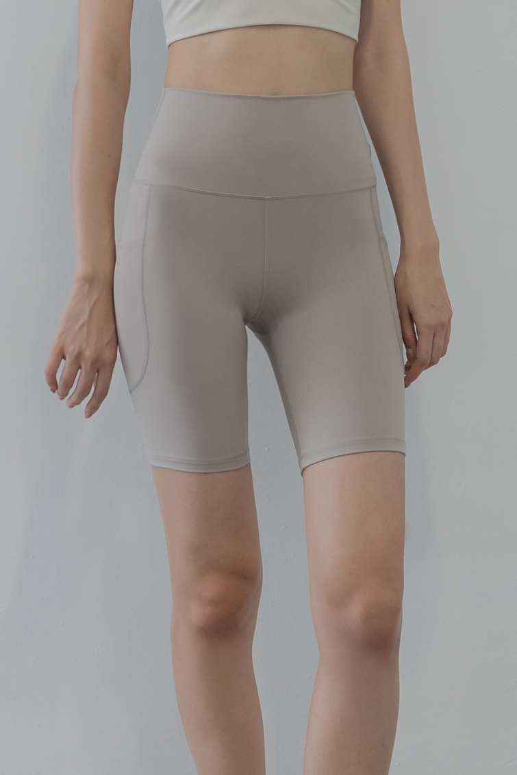 7 " Shyni Side Pockets Bike Shorts- 沙色
