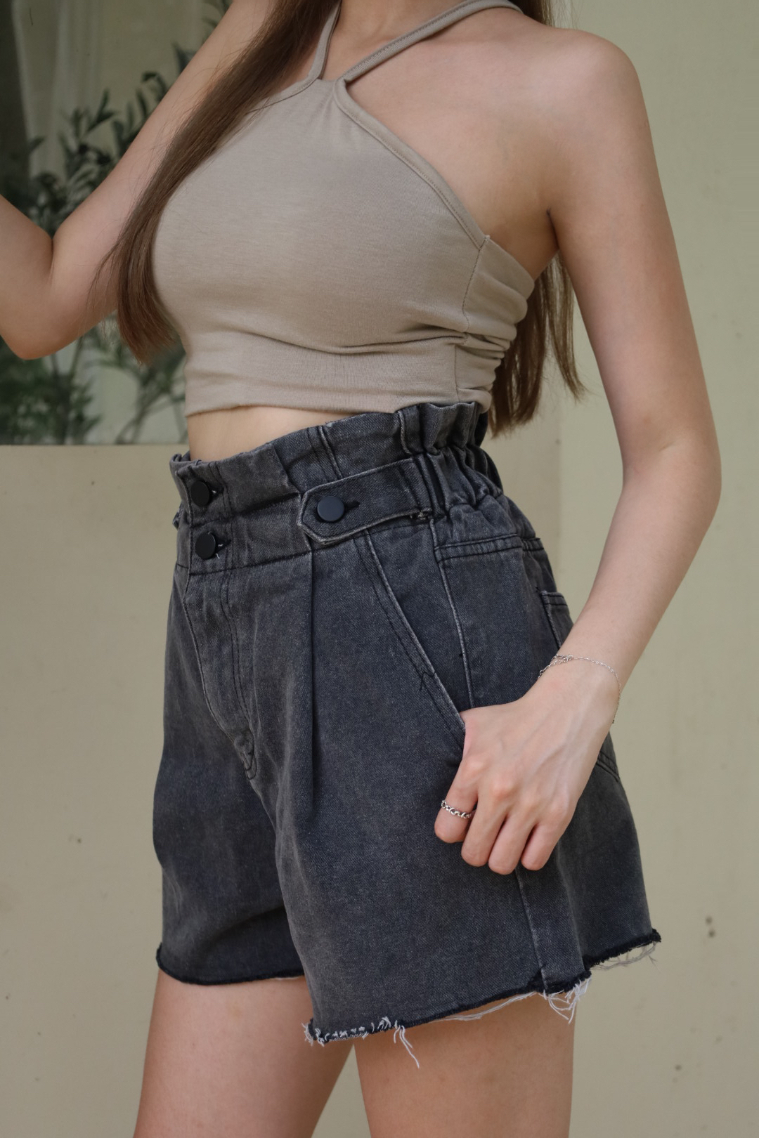 高腰雙釦花苞短褲