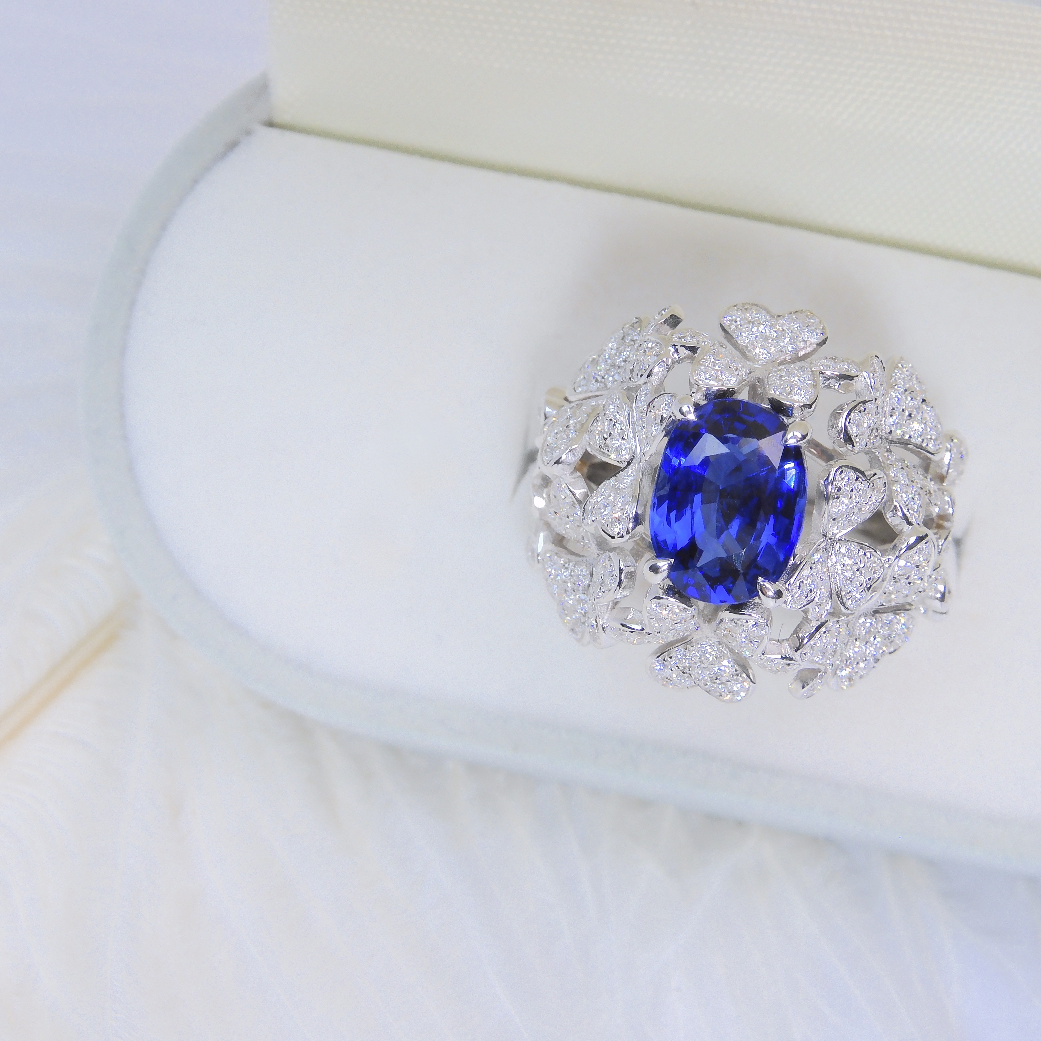 18K金 3.06ct 藍寶石戒指