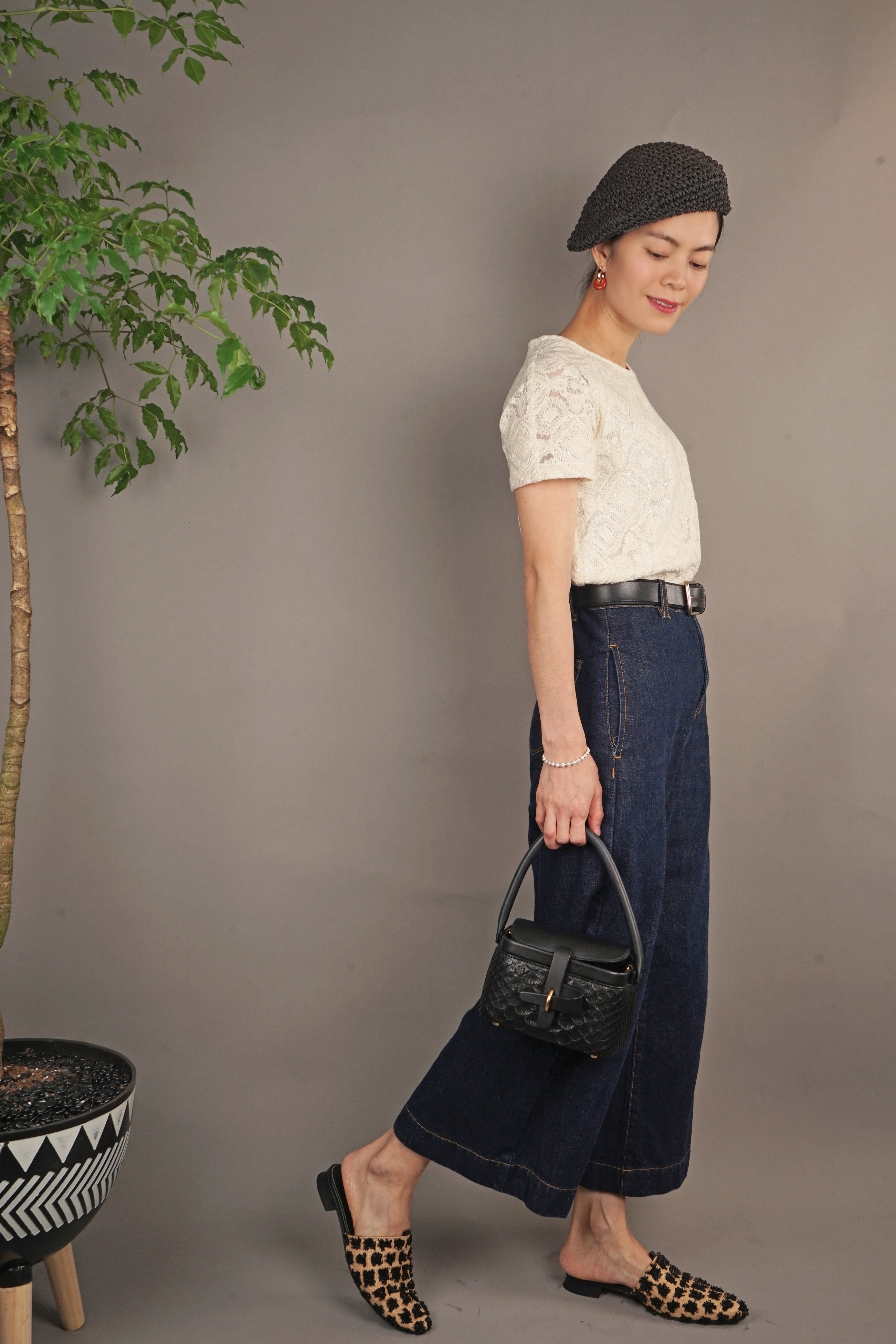 COLE COOL SS23 高質米白色刺繡亮片簡約時尚套裝