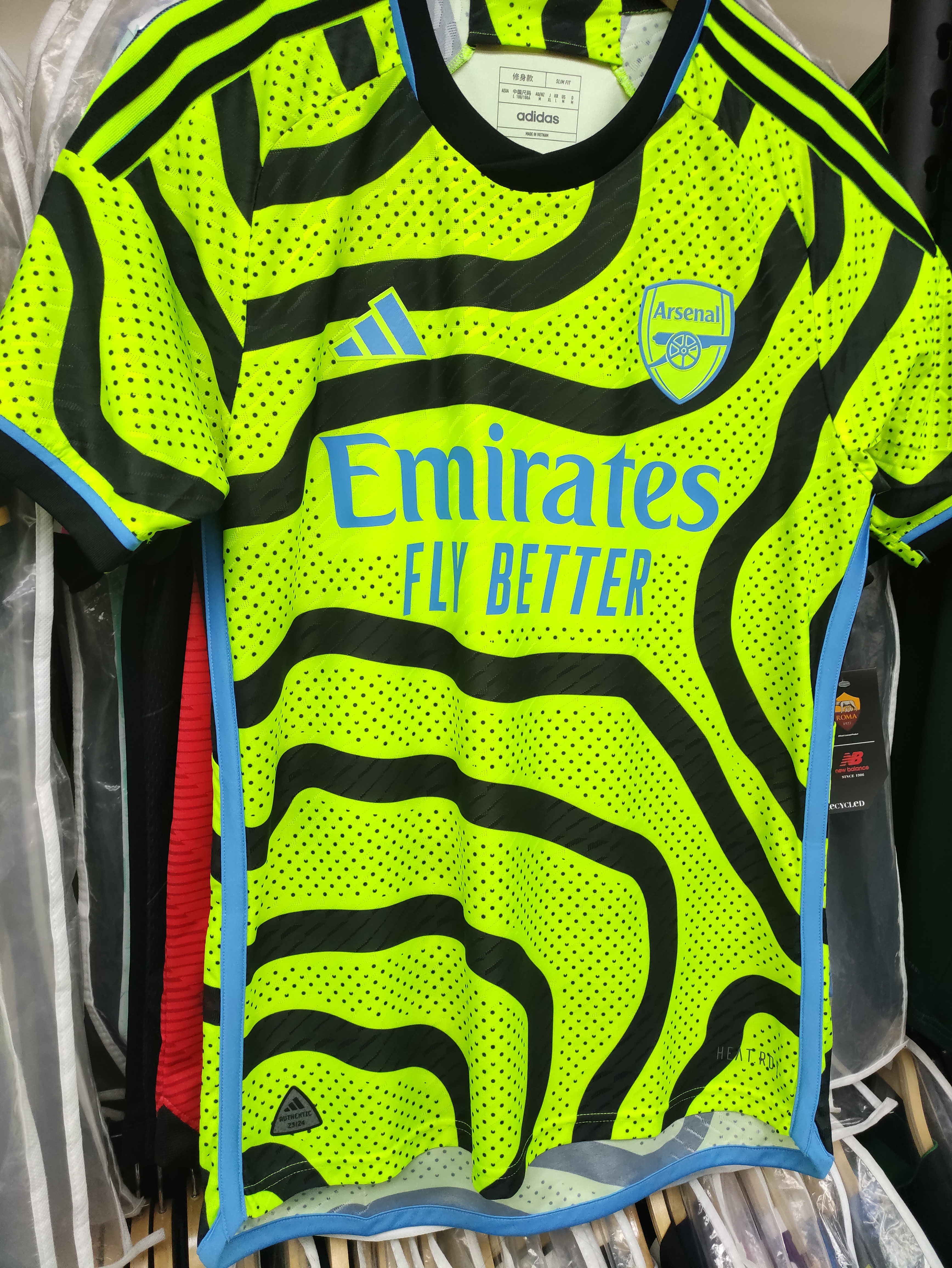 23-24阿仙奴作客球員版球衣