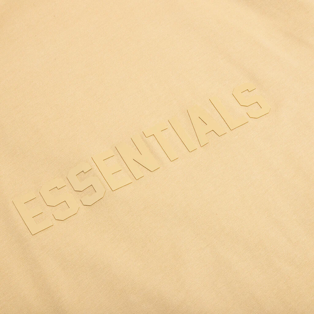Fear of God EssentialsL/S TEE - SAND 長袖 沙色 男女款 125BT222014F [台灣現貨]