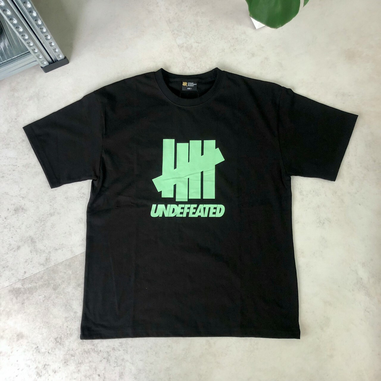 Undefeated 大Logo短Tee UDFBTS021