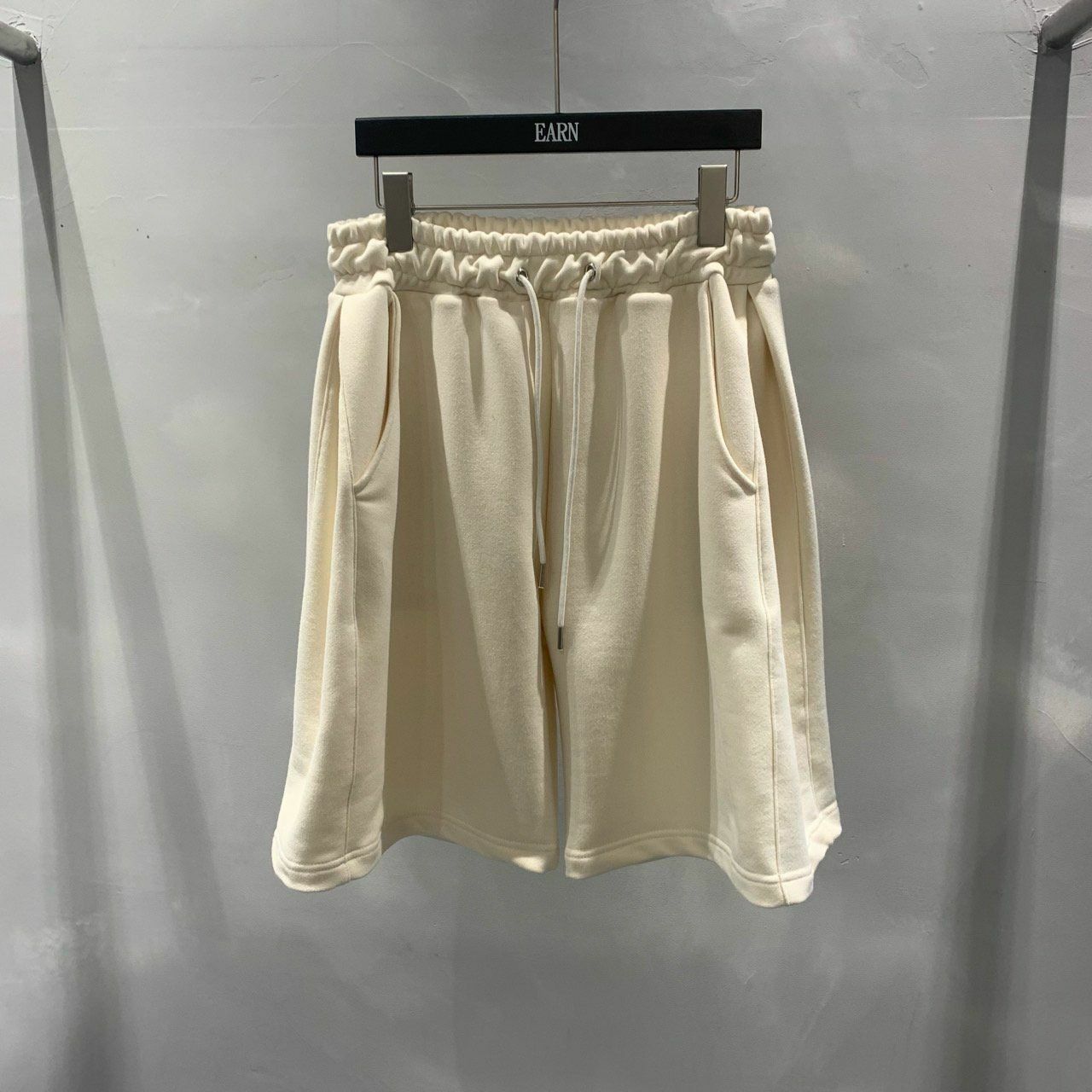 淨色短褲 EARN-011P