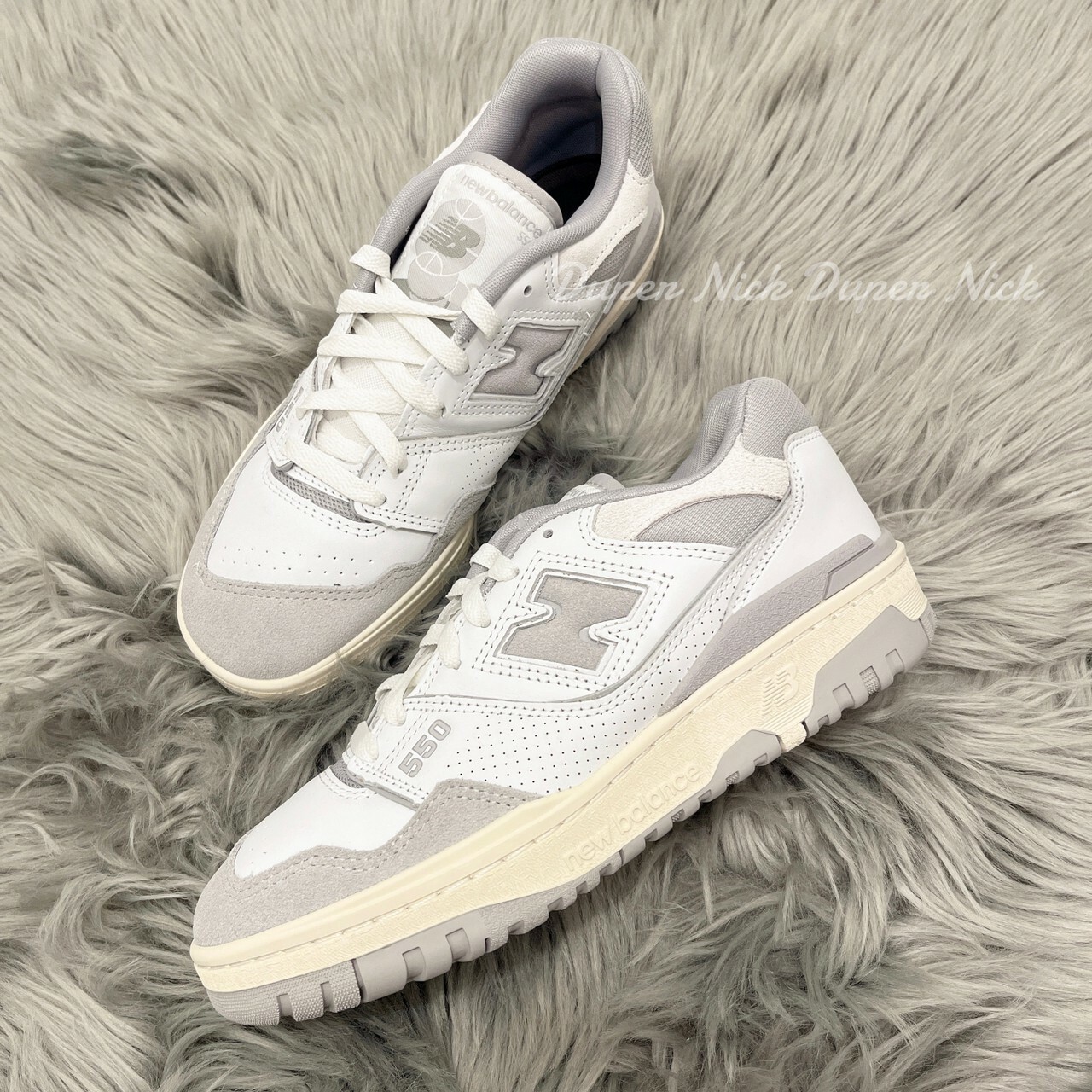 New Balance 550復古鞋 白灰色
