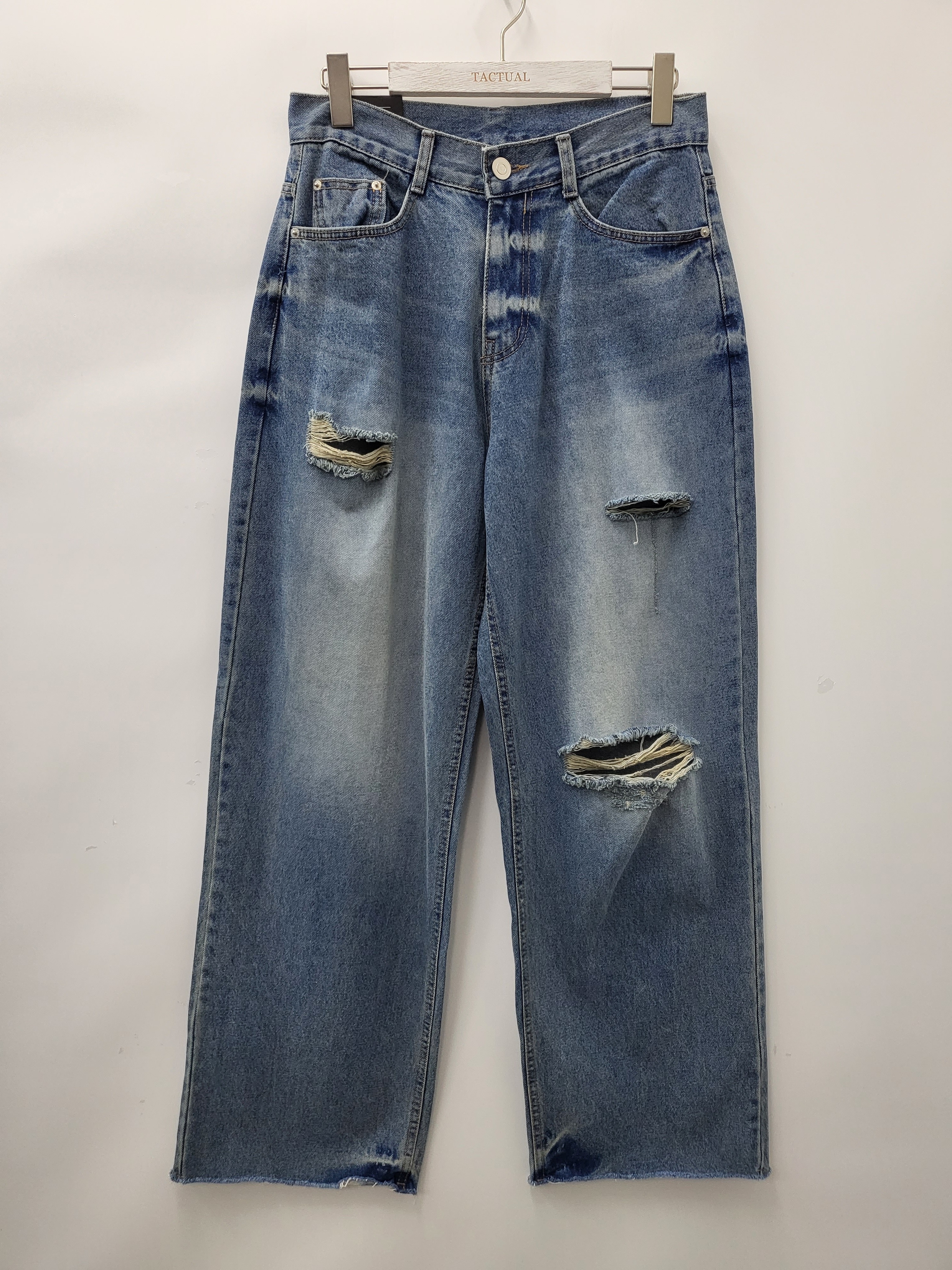 洗水破洞鬆身牛仔褲 J690