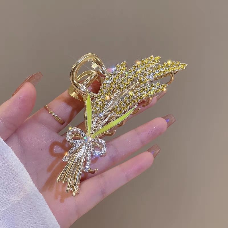 Delicate Diamond Wheat Sheaf Inari Grab Clip