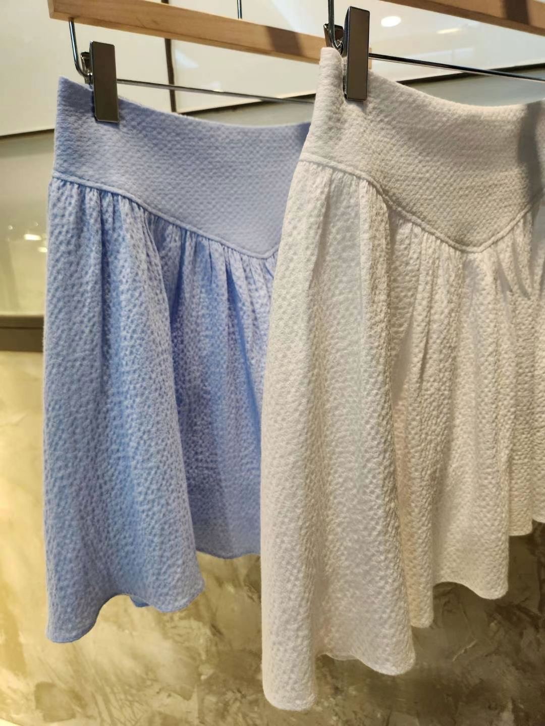 SK23S0803 棉麻質地傘形半身裙