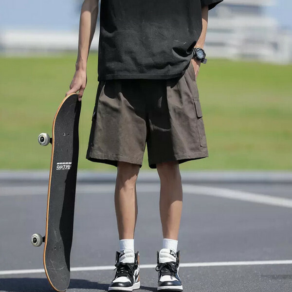 Loose cargo shorts