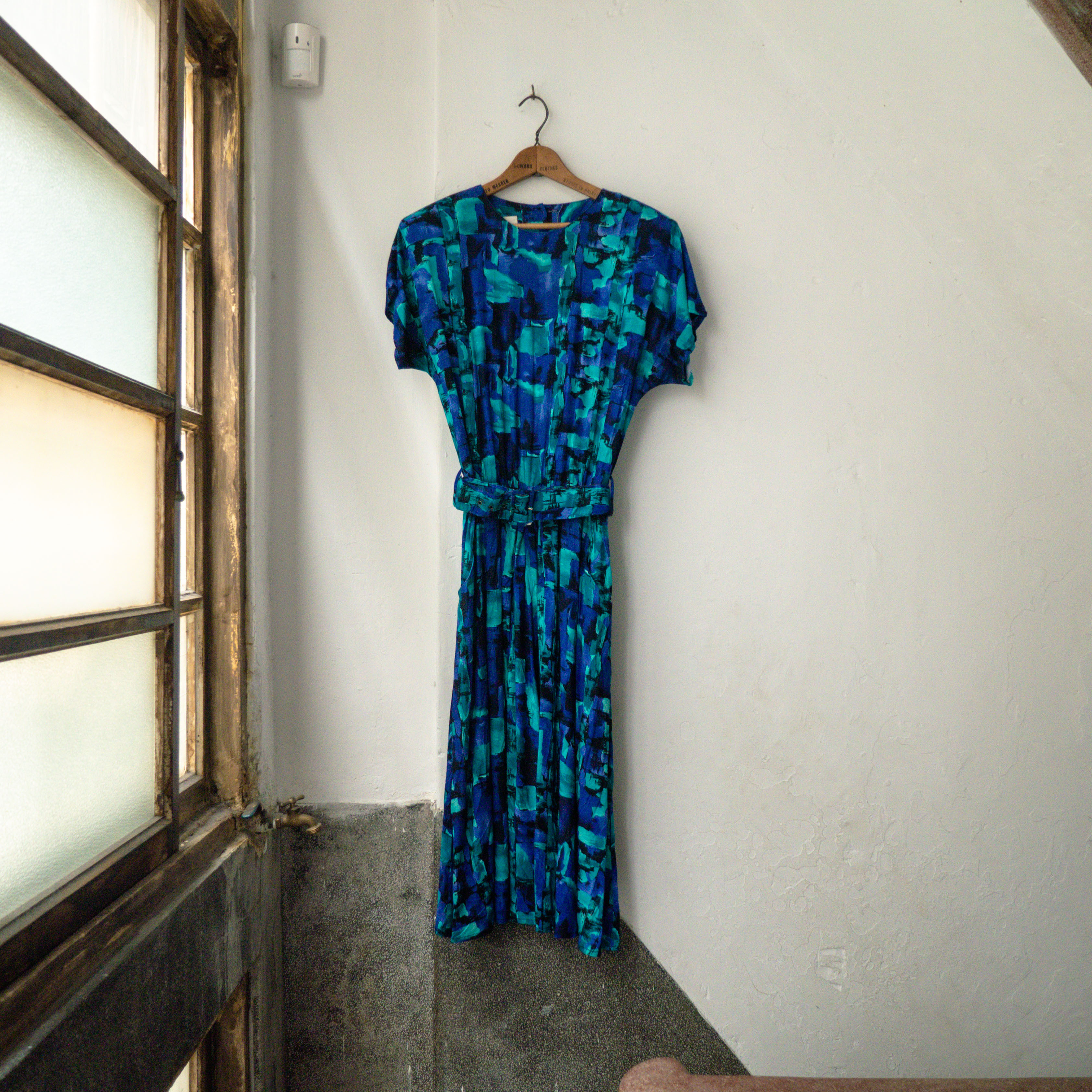 VINTAGE LONG DRESS 美國製 藍色 嫘縈 印花 打褶 腰帶 短袖 長版 長洋裝
