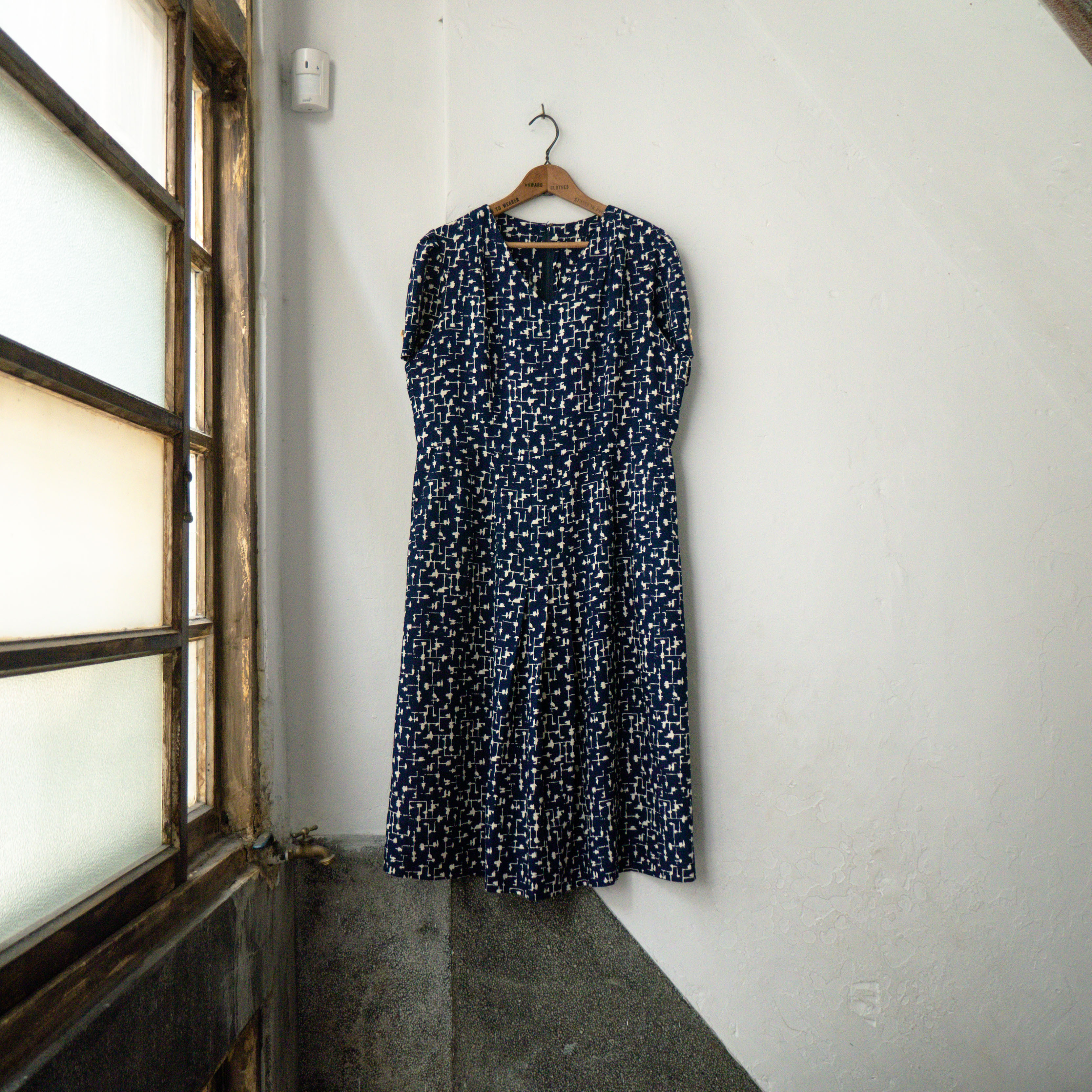 VINTAGE LONG DRESS 美國 深藍 嫘縈 印花 短袖 長版 連身裙 長洋裝