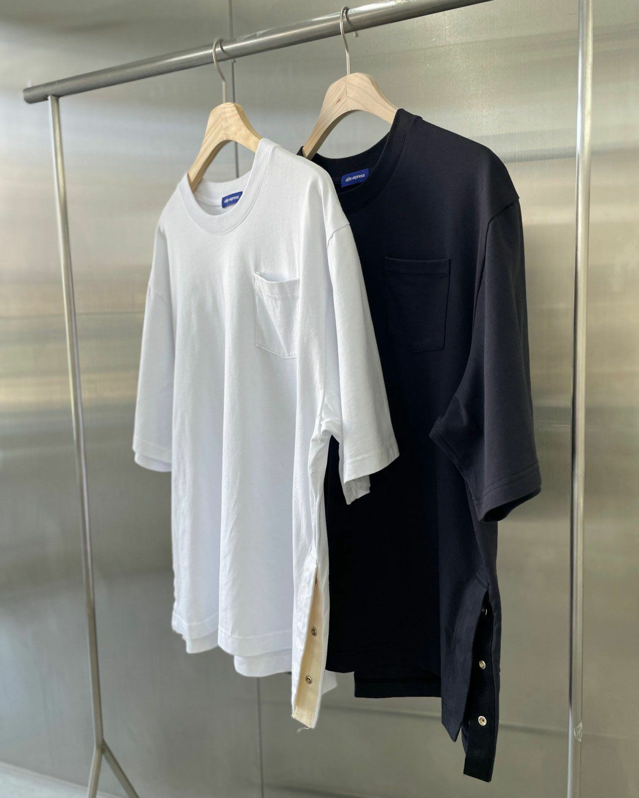 淨色開邊扣鈕短袖Tee DDM-007T