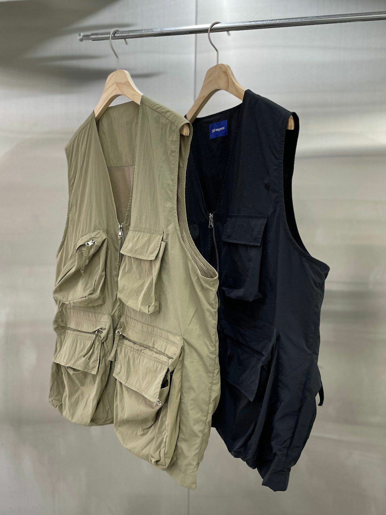 淨色工裝拉鍊背心褸 DDM-013V