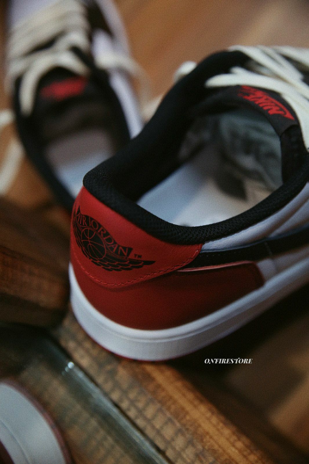 {現貨} Nike Air Jordan 1 Retro Low OG Black Toe CZ0790-106