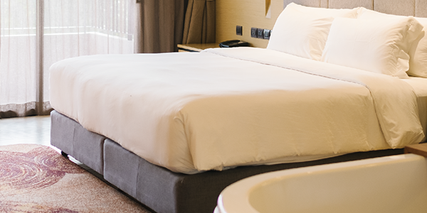 彈簧下墊打造絕妙彈性，飯店床墊的至高巧思