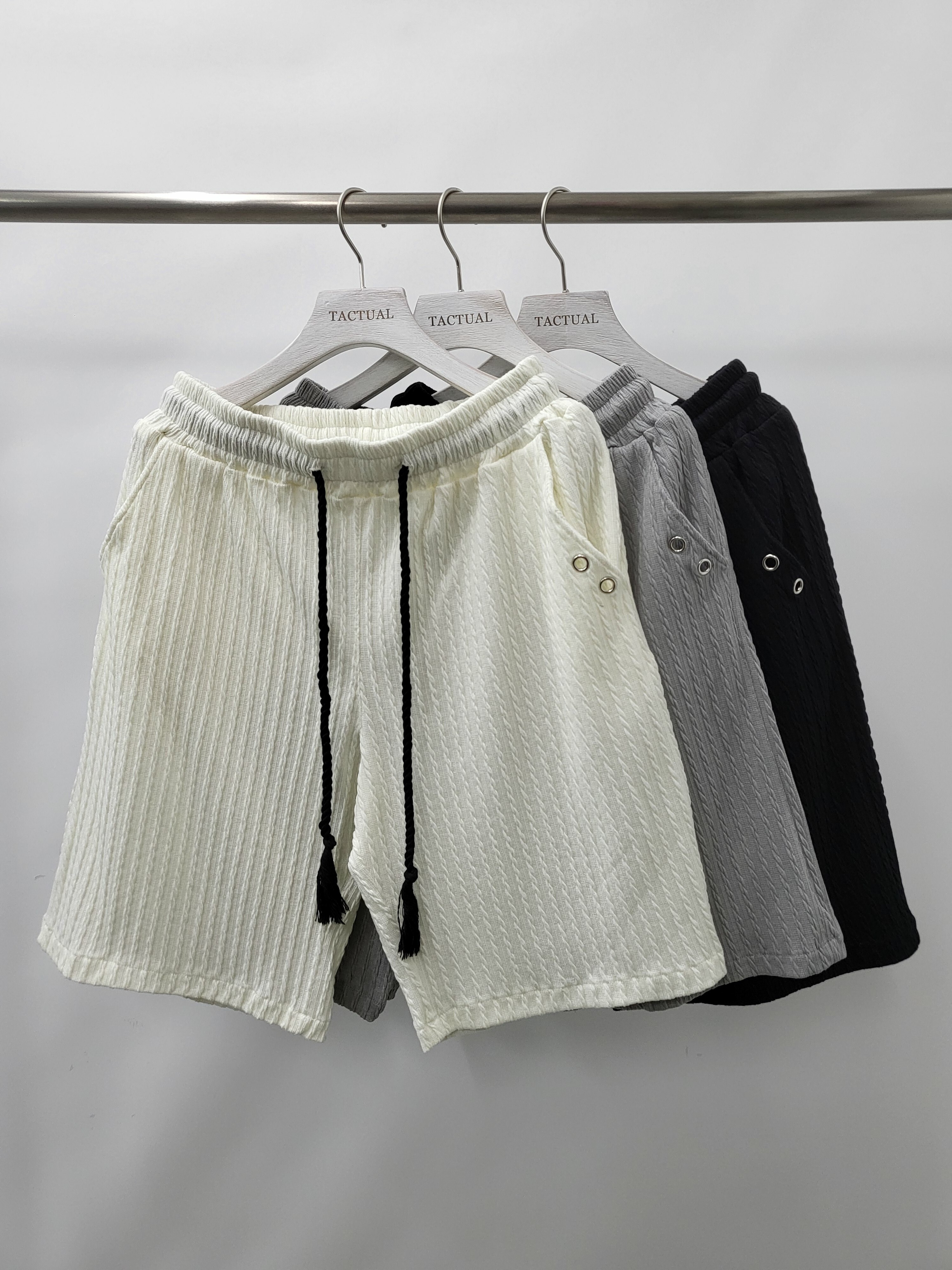 淨色暗條紋短褲 P2552