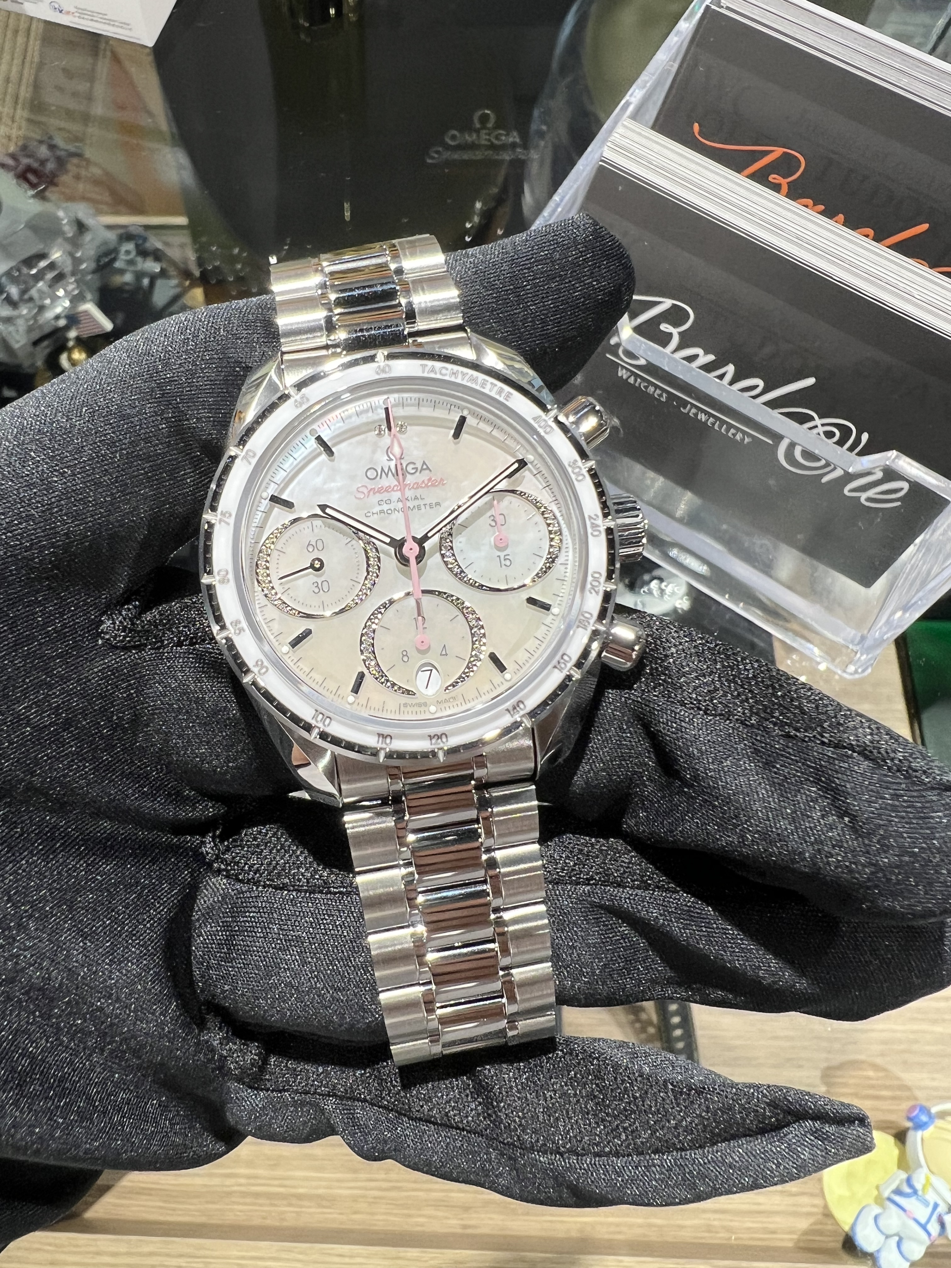 BRAND NEW OMEGA SPEEDMASTER 38 MOP mother of pearl DIAL STEEL 324.30.38.50.55.001 32430385055001 38 MM