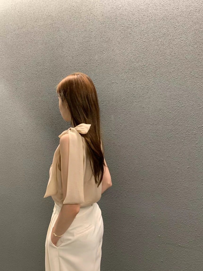 ♥︎側綁帶氣質絲滑小上衣