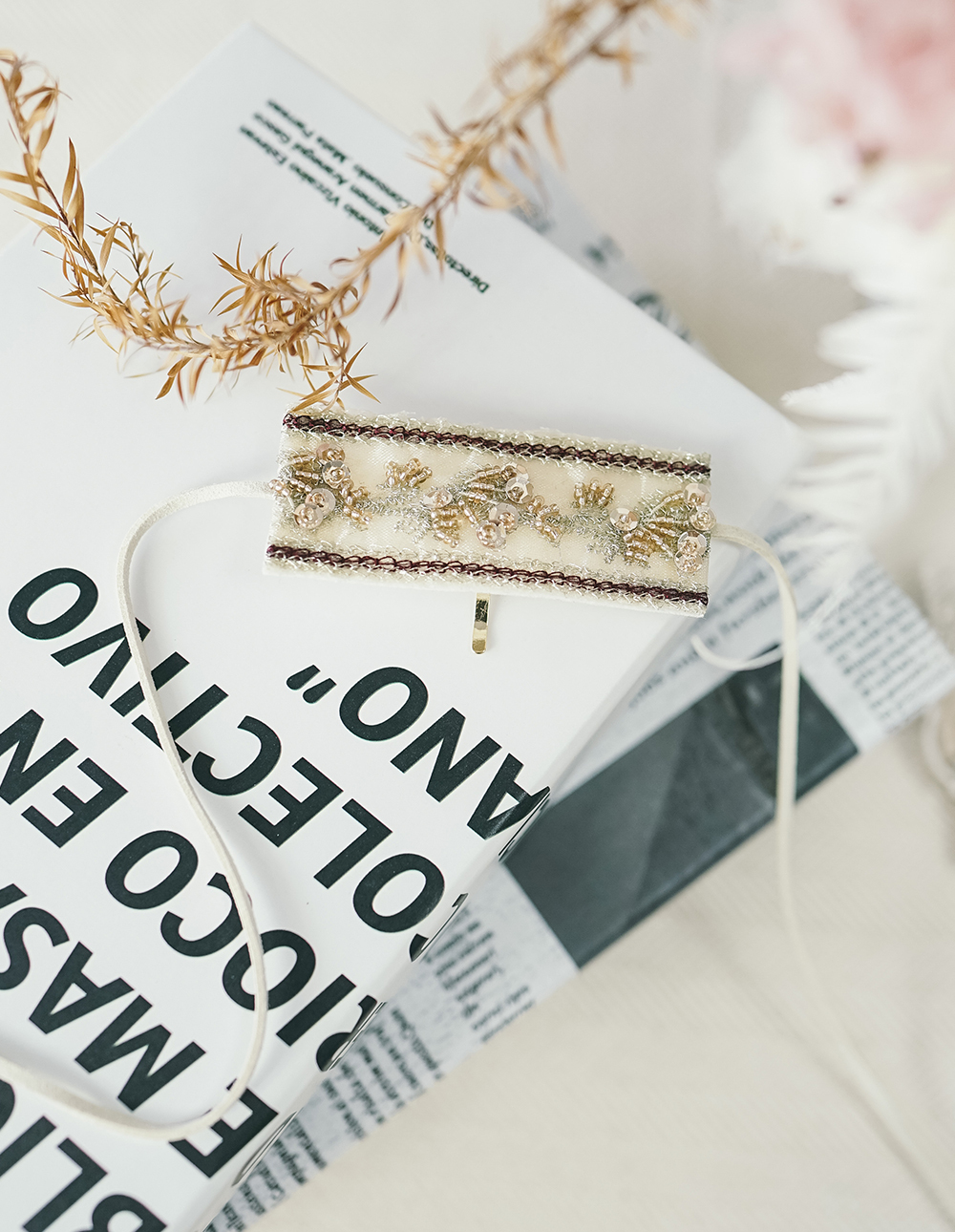 純手工異國緞帶麂皮繩髮叉