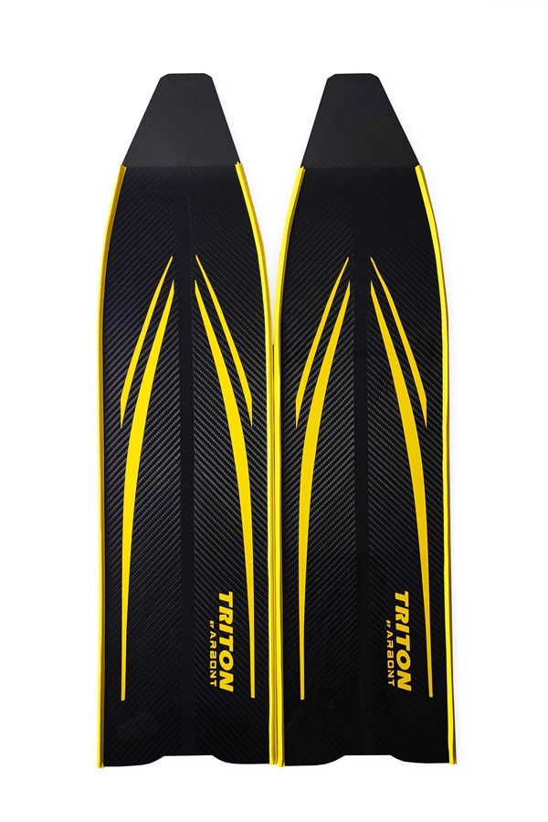 ▲TRITON FLASH 極速碳纖長蛙 65cm