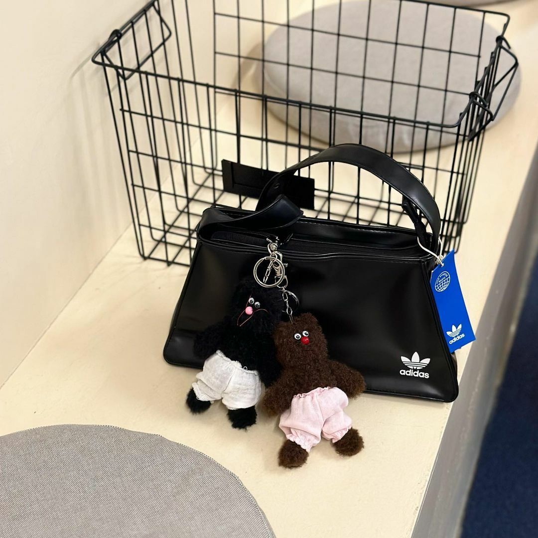 Adidas Originals Ksenia and Anton Schnaider 聯名款 黑色 皮革 肩背包 包包 側背包 IJ7479