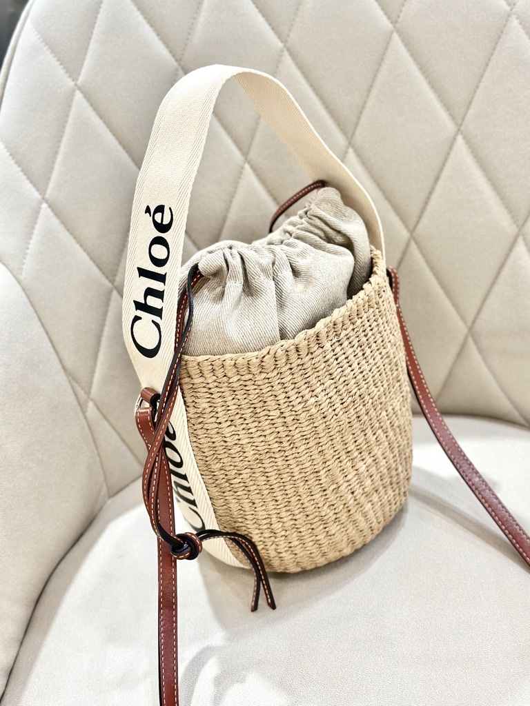 CHLOE Woody Small Basket
