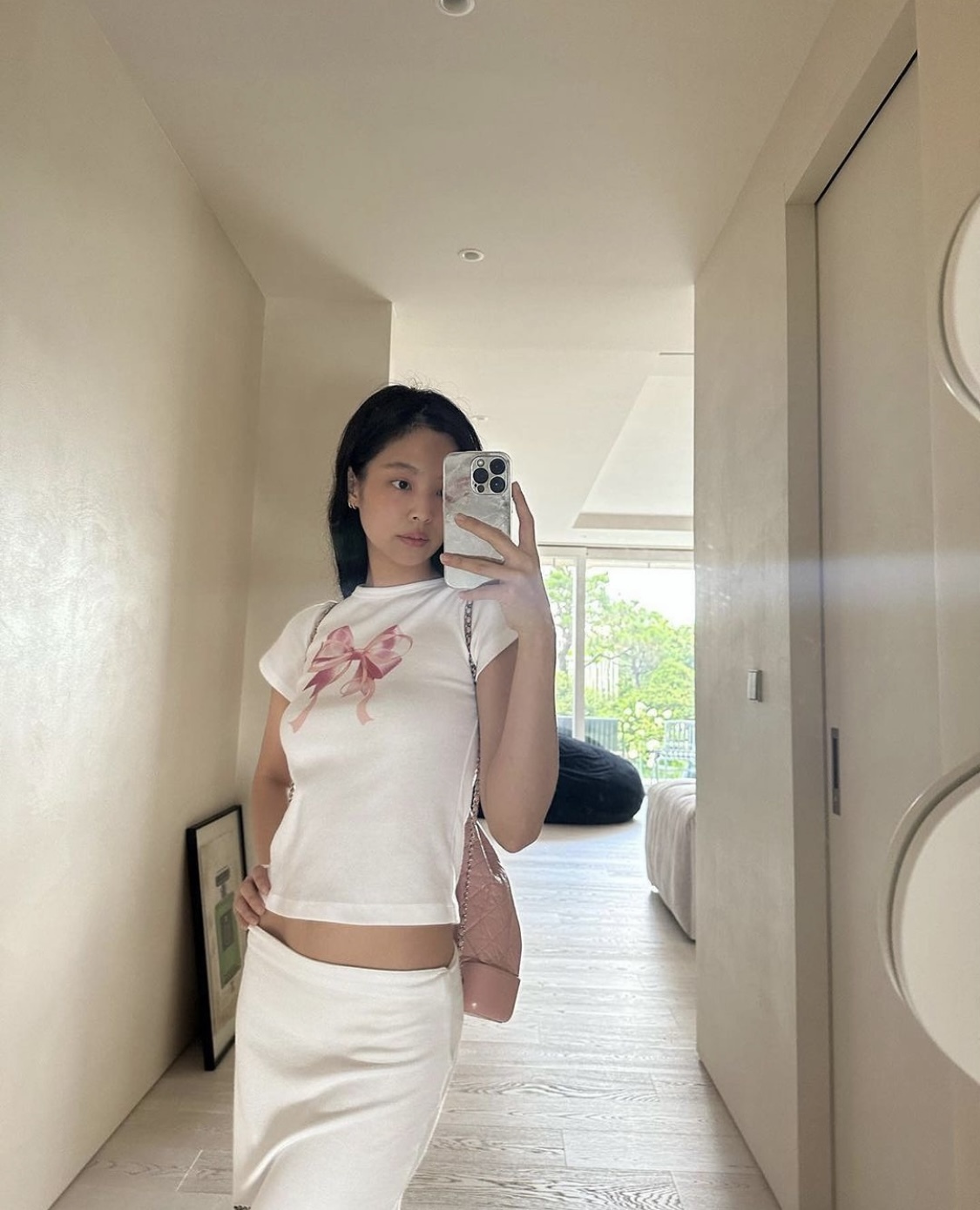 RONRON☆BLACKPINKジェニ着用☆DOUBLE RIBBON SLIM CROP T SHIRT RONRON☆BLACKPINKジェニ着用☆DOUBLE RIBBON SLIM CROP T SHIRT