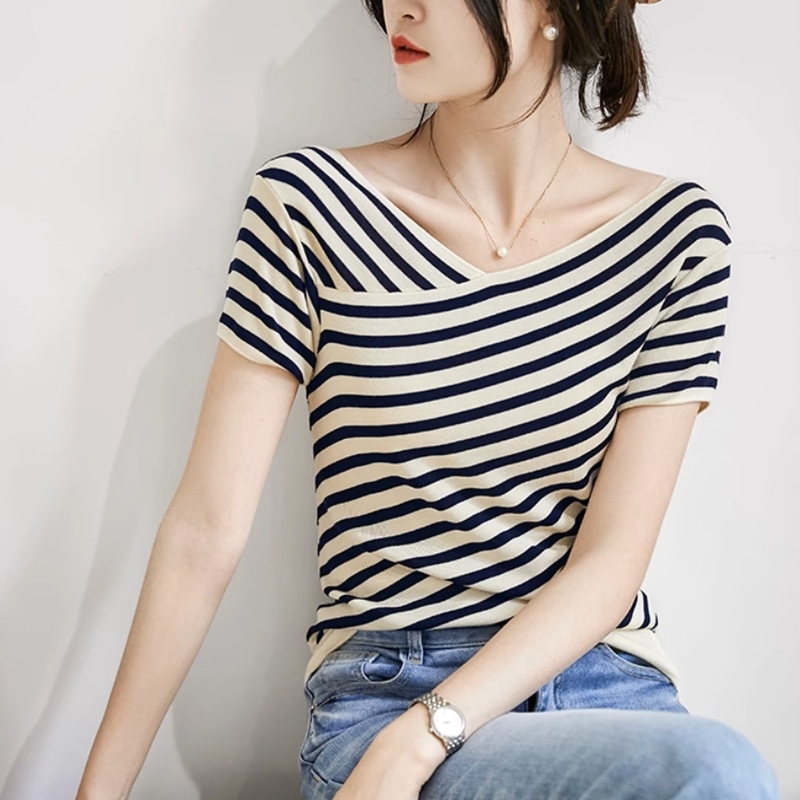 V領斜紋針織上衣 黑色