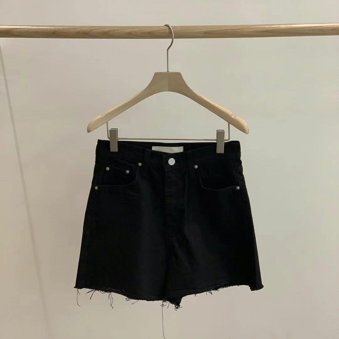 版偏小-褲管不收邊牛仔短褲(黑/SM)