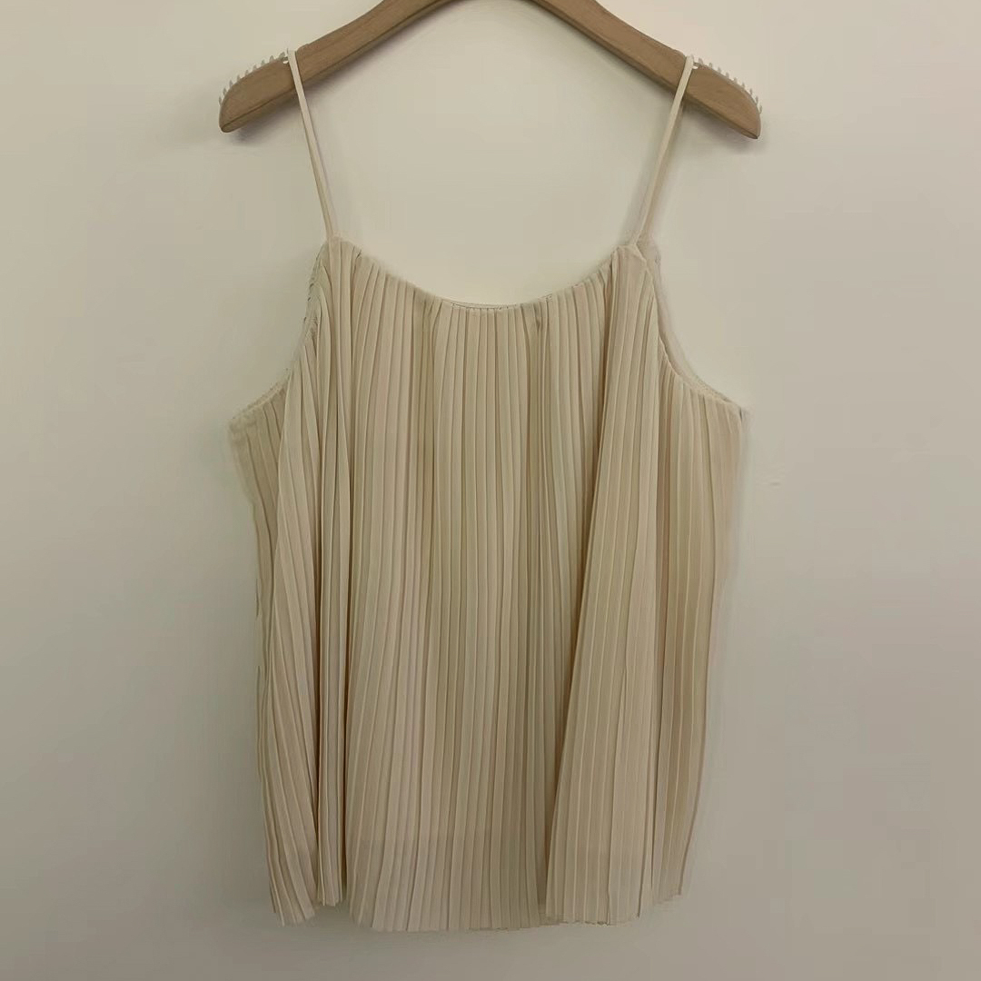 細褶渡假細肩背心(奶白)
