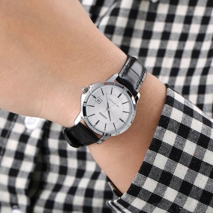 萬年鐘錶 - CASIO  復古款式素面皮革款女錶 LTP-V004L-7A  錶徑30.2MM