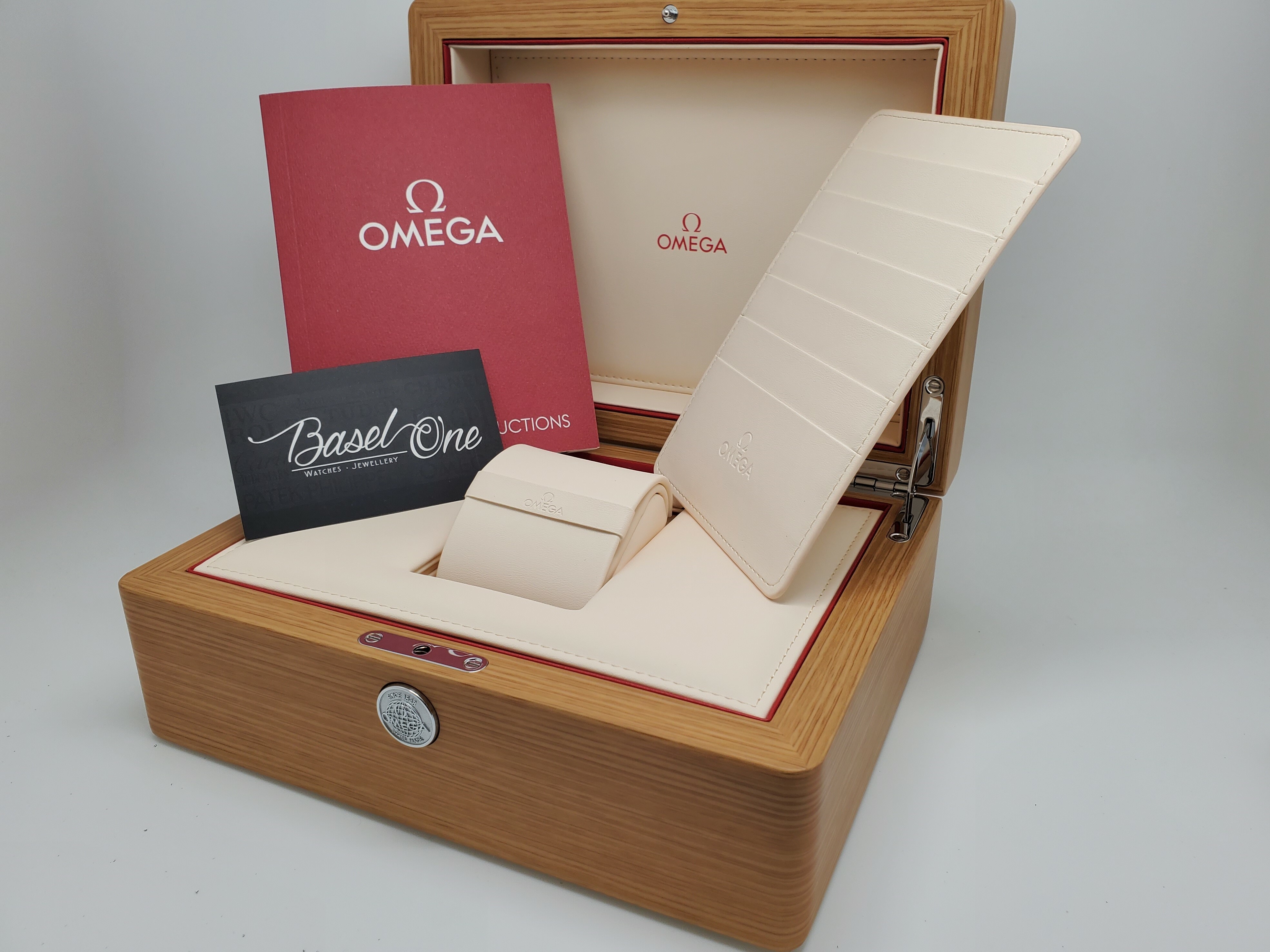 BRAND NEW OMEGA SPEEDMASTER 304.30.43.52.06.001 30430435206001 GREY DIAL STEEL MOONPHASE CO AXIAL MASTER CHRONOMETER MOONPHASE CHRONOGRAPH 43 MM