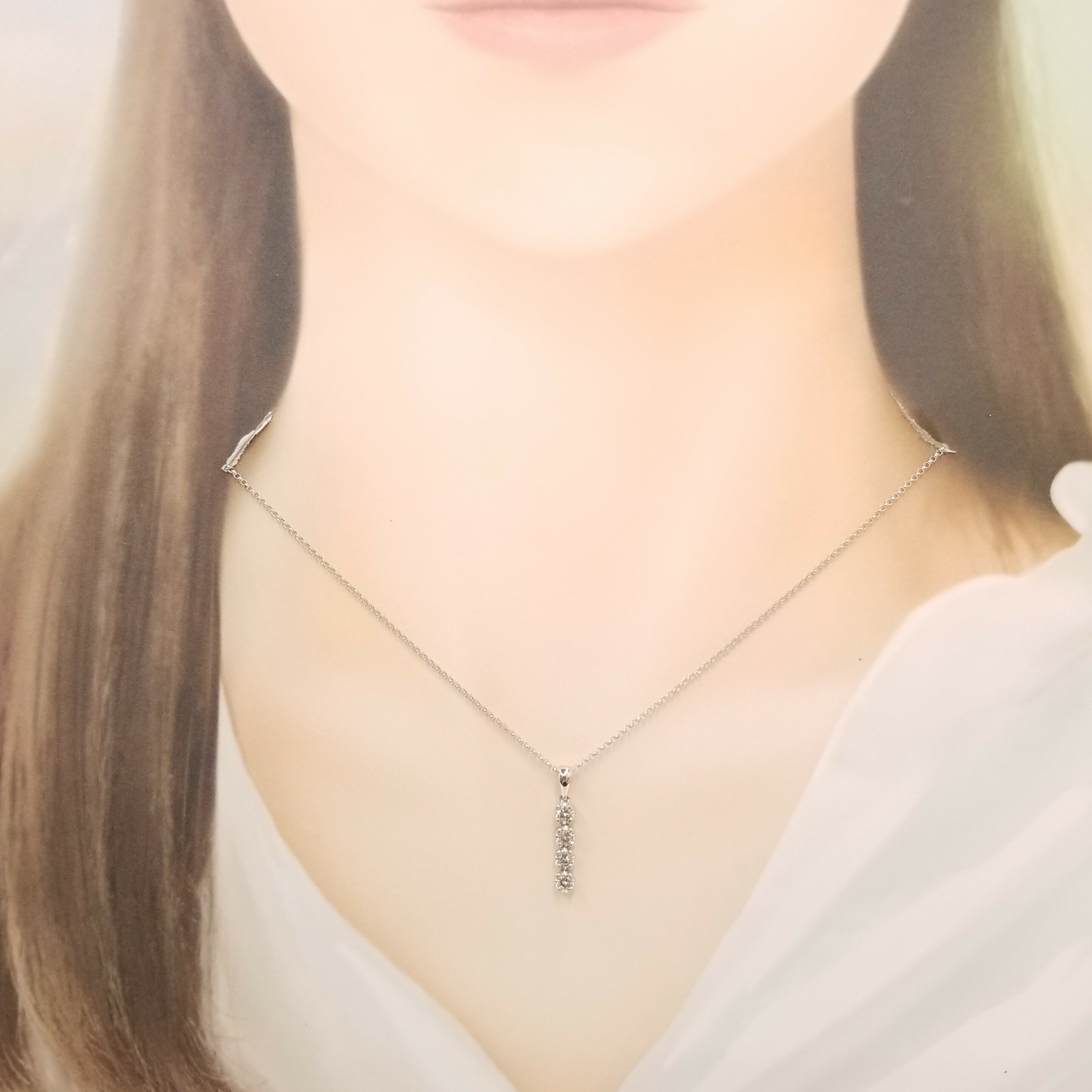 18K White Gold 0.25ct Diamond Pendant