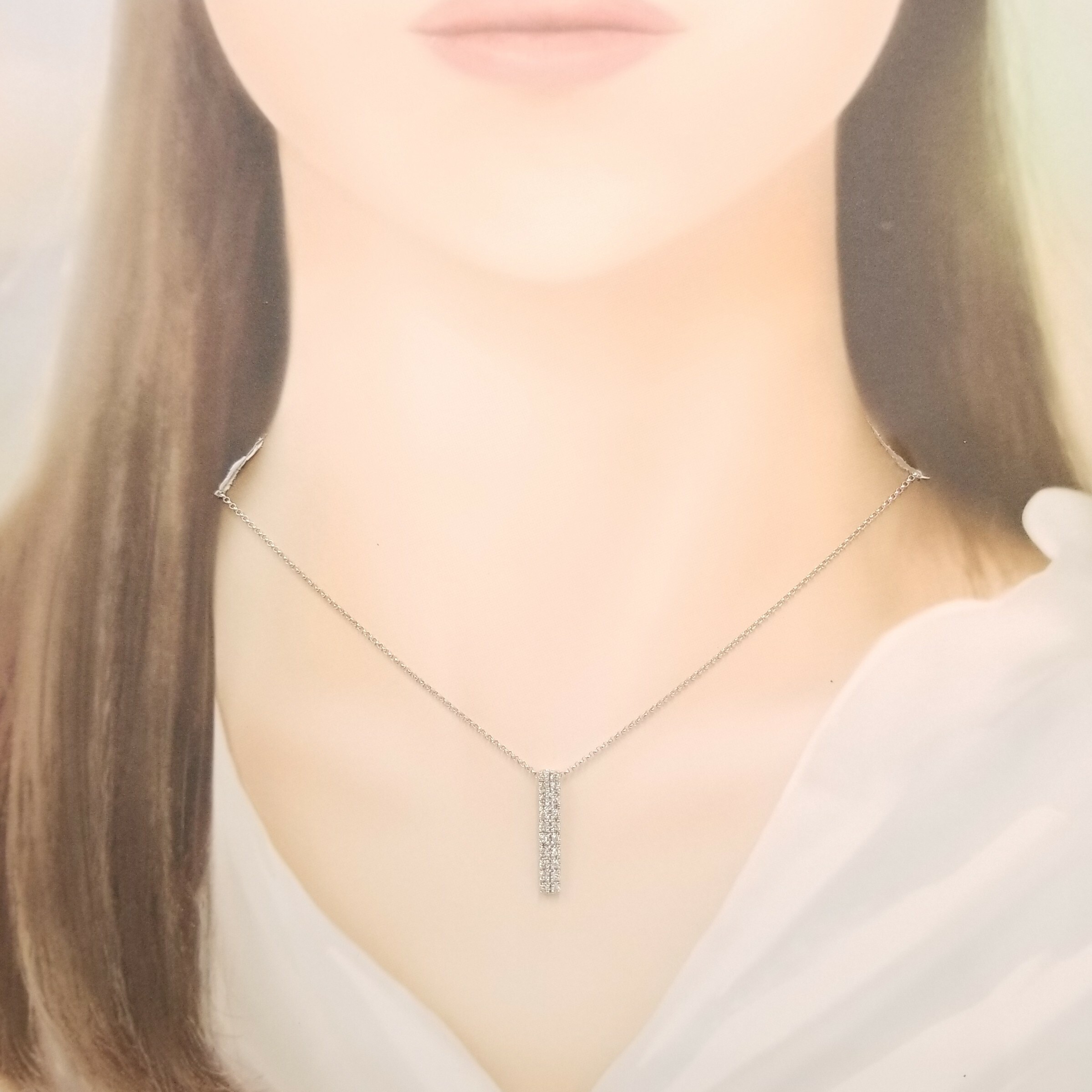 18K White Gold 0.30ct Diamond Pendant