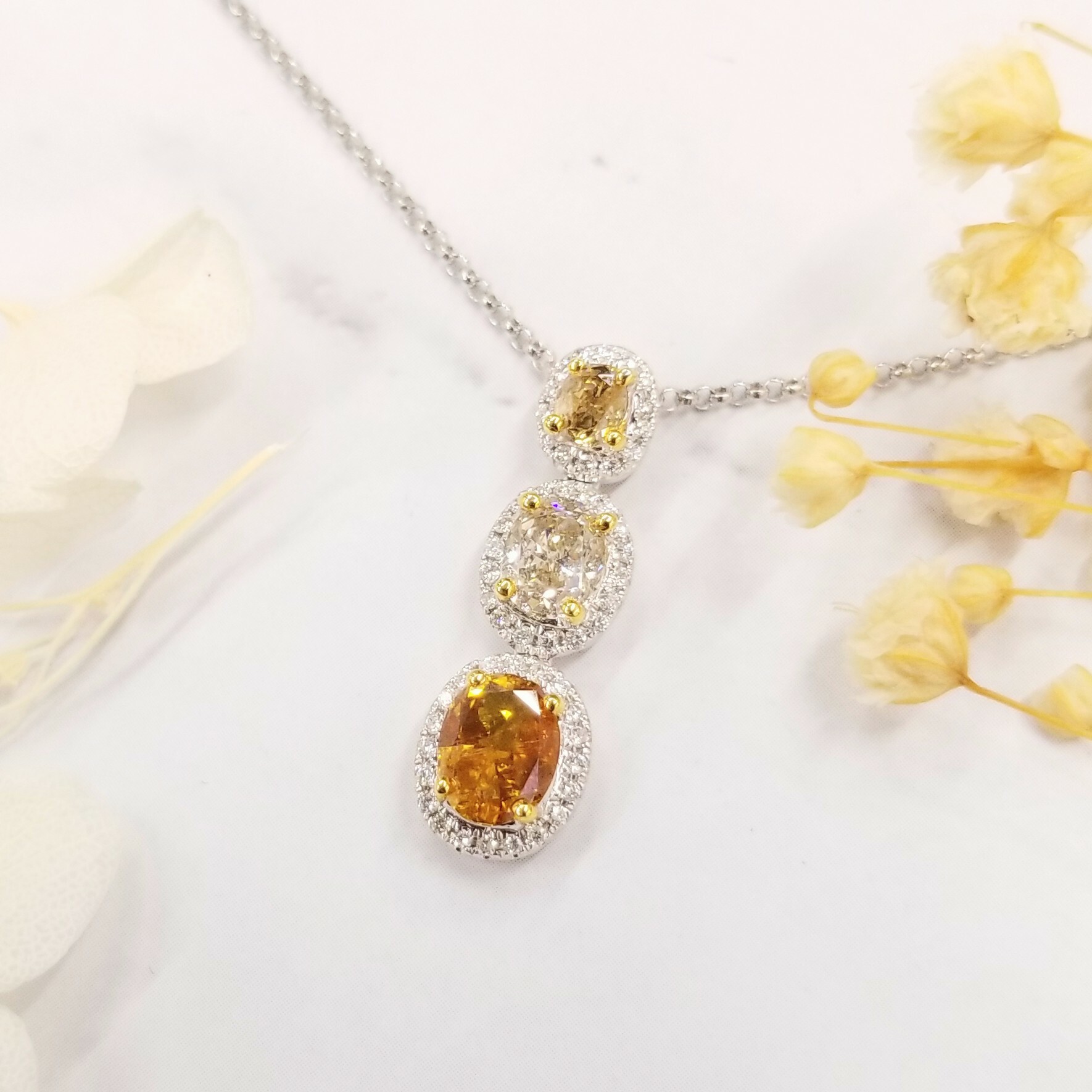 18K Gold 1.52ct Fancy Color Diamond Pendant