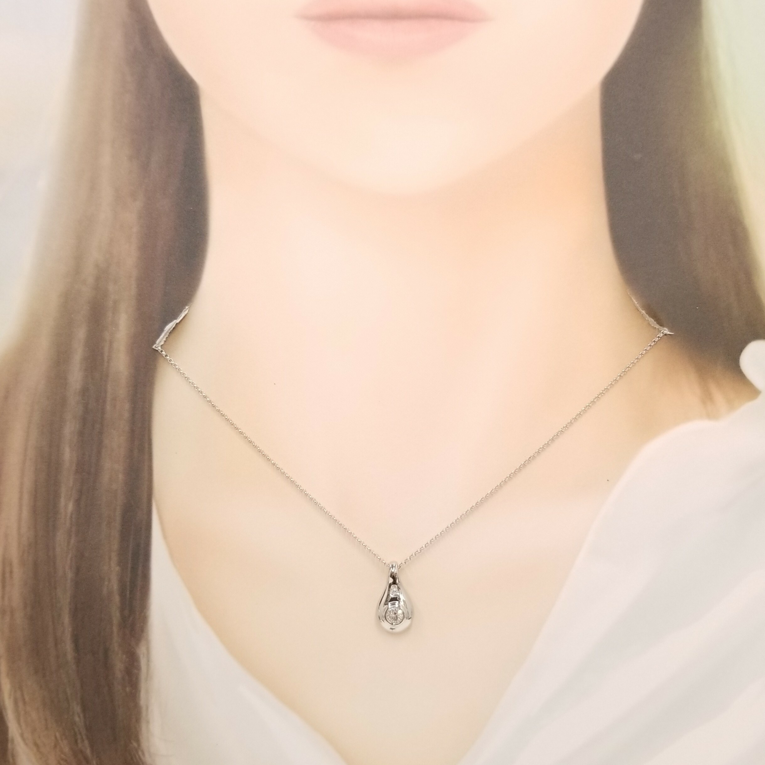 全新18K白金18份鑽石吊墜