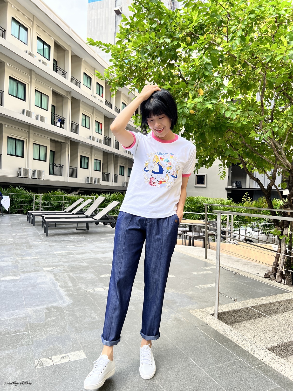 泰國俏皮配色領ALICE上衣 (白)