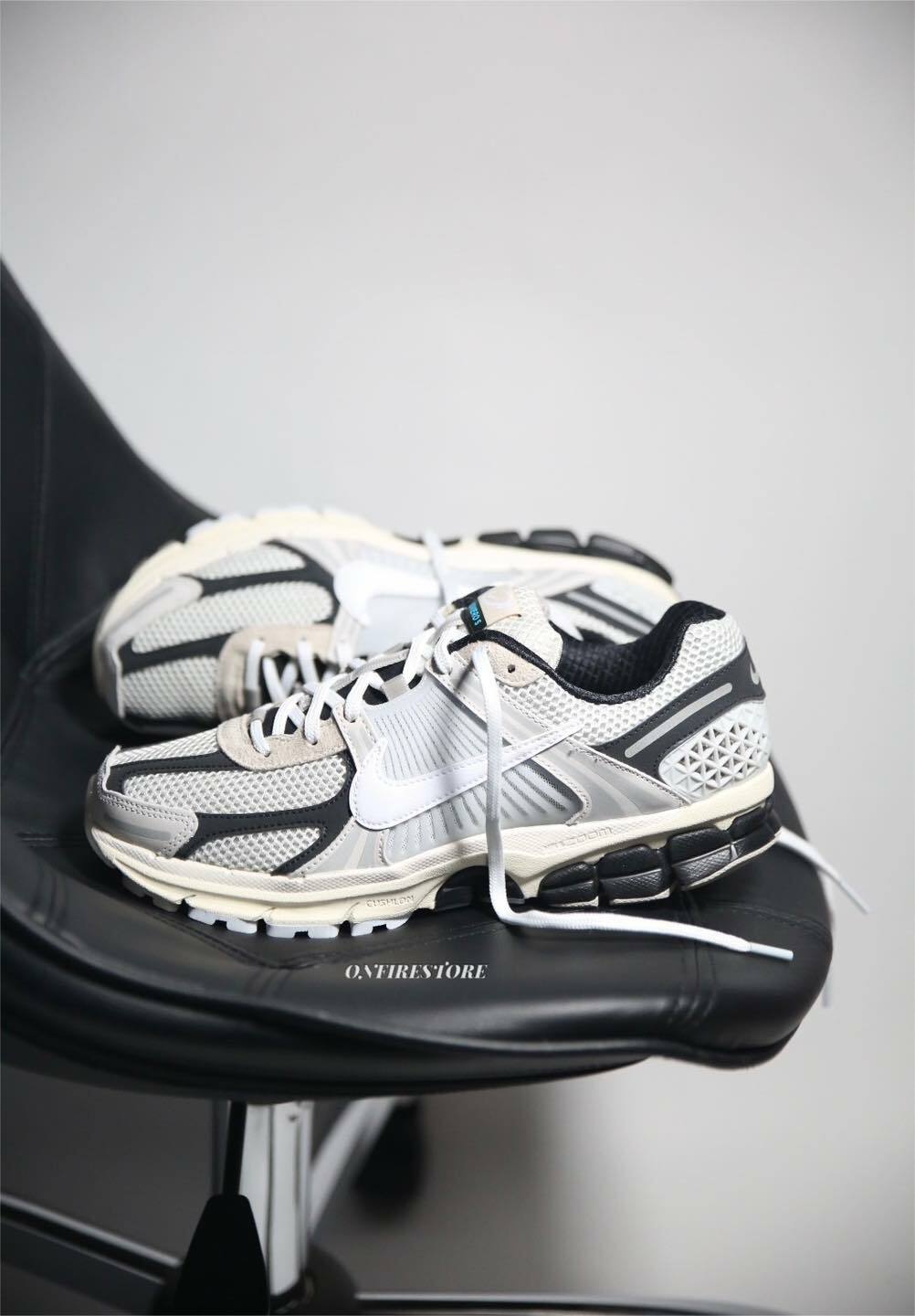 {現貨} Nike Zoom Vomero 5 Supersonic FN7649-110