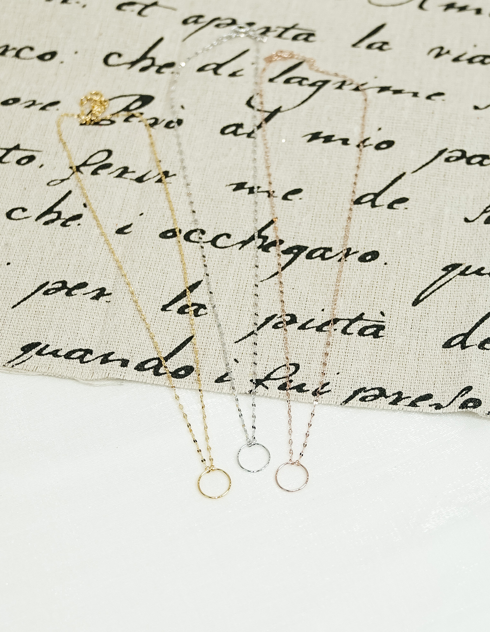 925 純銀鏤空圈圈旋轉葉片項鍊