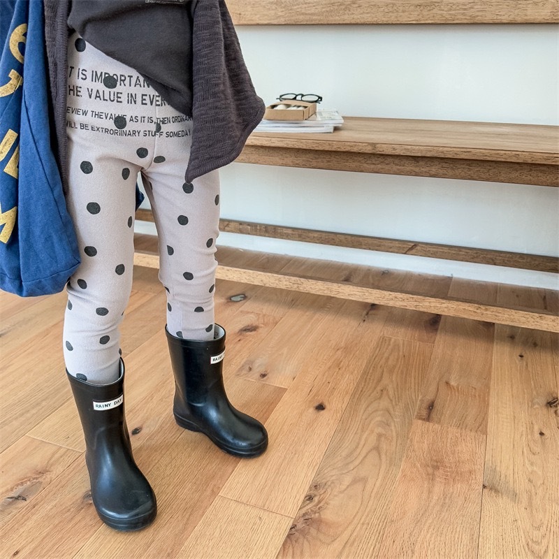 秋天珍珠奶茶內搭長褲