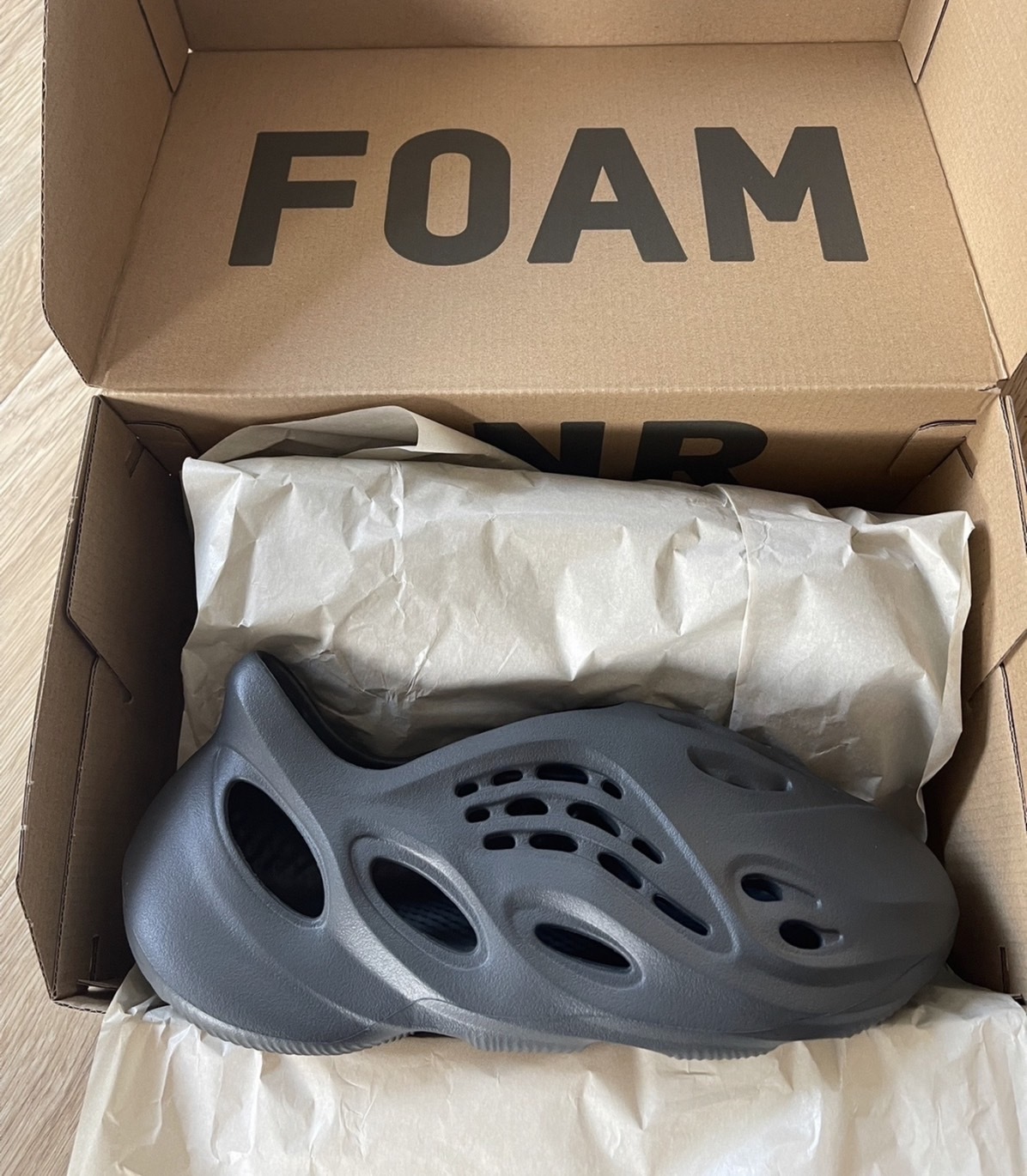 預購Adidas Originals Yeezy Foam Runner 