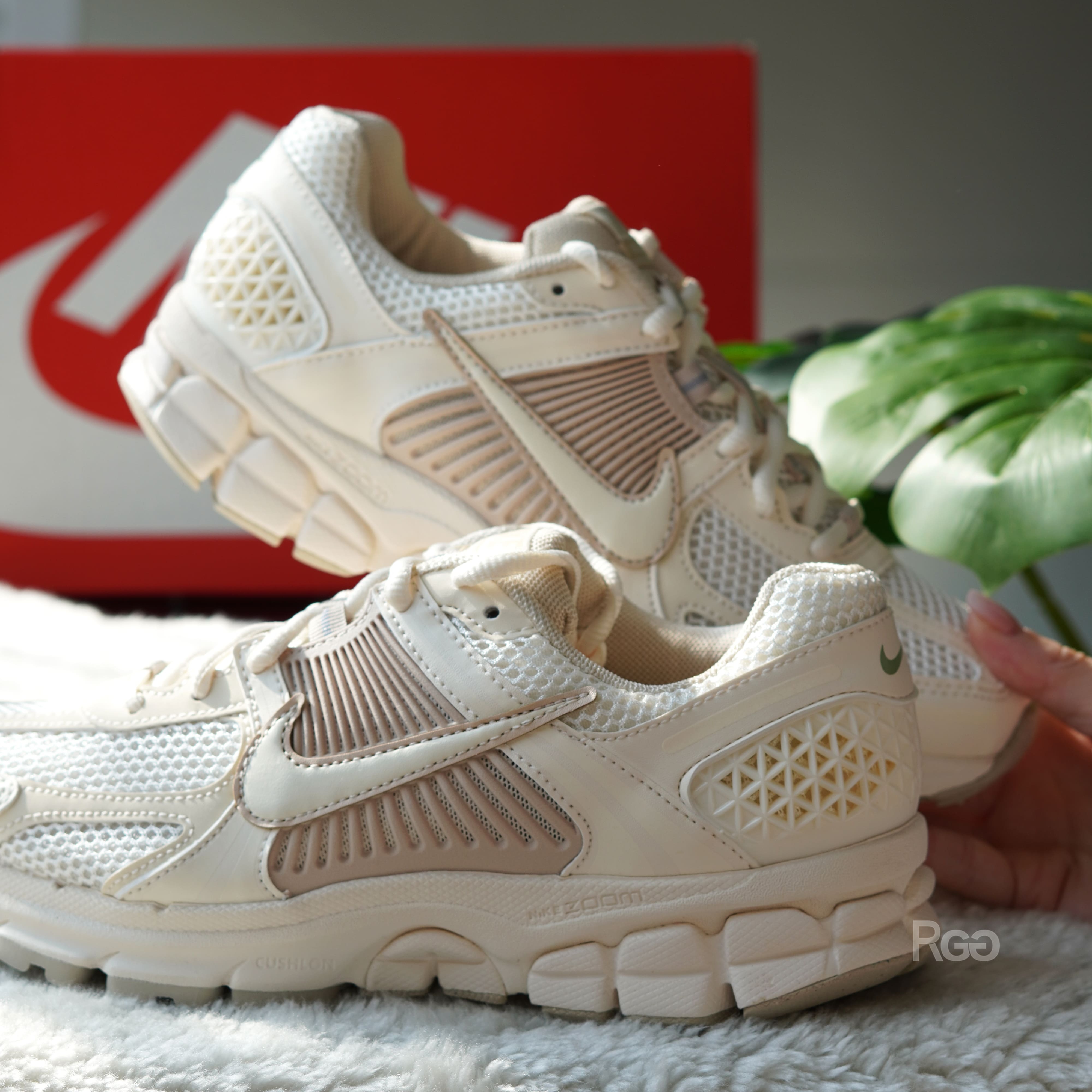 W Nike Zoom Vomero 5 燕麥奶茶 (FQ6868-111)