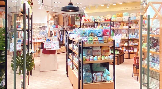 UPPACASE 銅鑼灣門市 (皇室堡店)