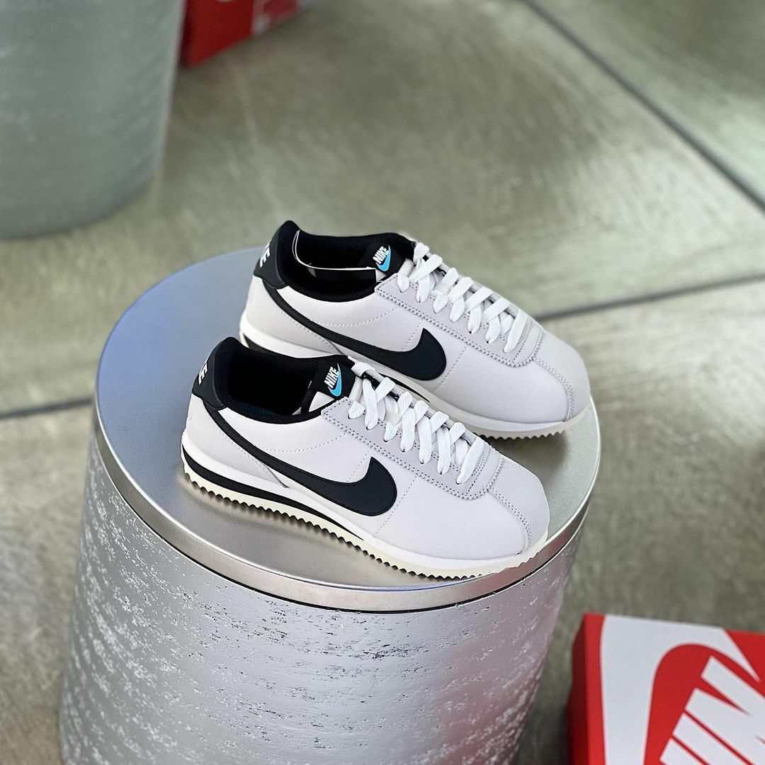 Nike Cortez SE 奶油白 米白 黑色 阿甘 皮革 麂皮 夜光 反光 FN7650-030