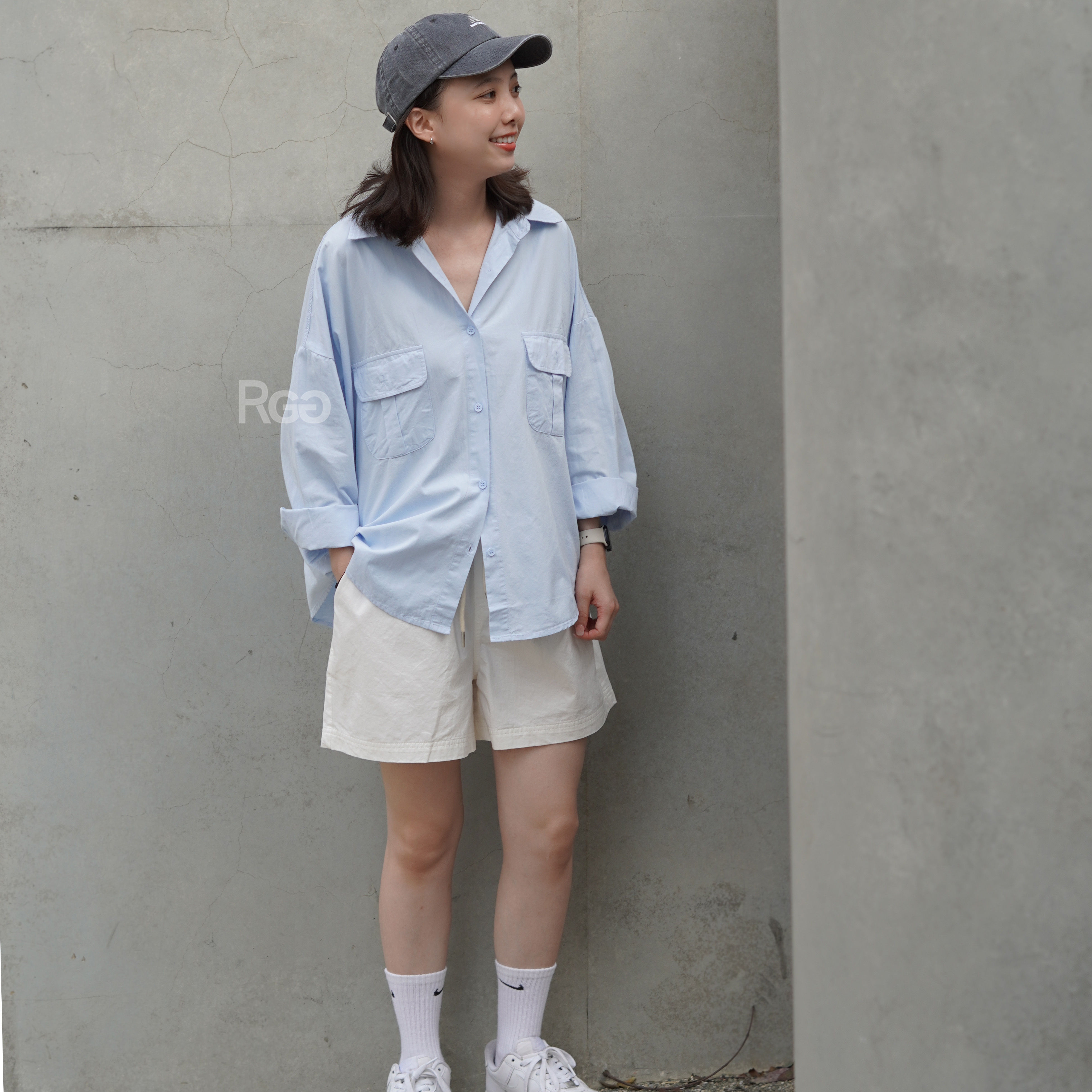 #190 胸前口袋 下擺圓弧 薄襯衫