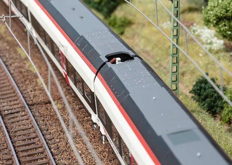 Trix 25810 HO規 Class RABe 501 Giruno 數位音效高速鐵路.5輛組.數位升降弓